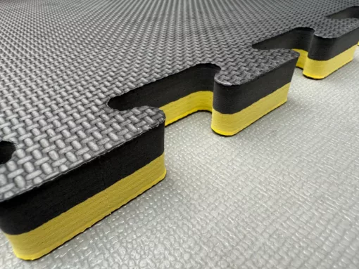 Tatami PREMIUM en mousse EVA (noir/jaune) – Ep 26mm – Image 7