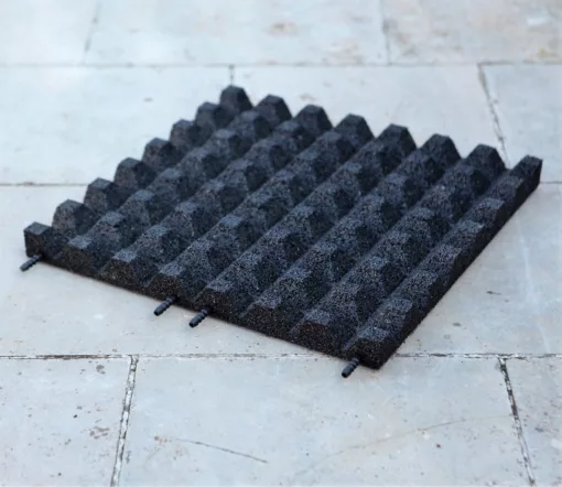 Dalles en caoutchouc NOIR - 50cm x 50cm - 45mm (Ext) – Image 2